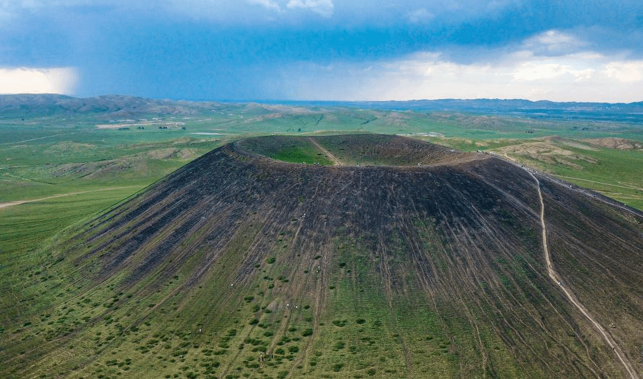 乌兰察布：火山草原引客来