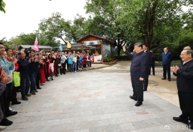 习近平：一定要呵护好桂林山水